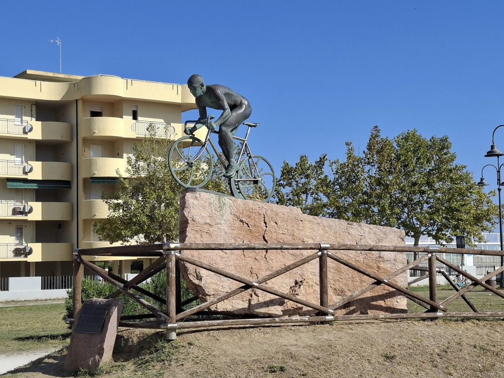 Stèle Marco Pantani